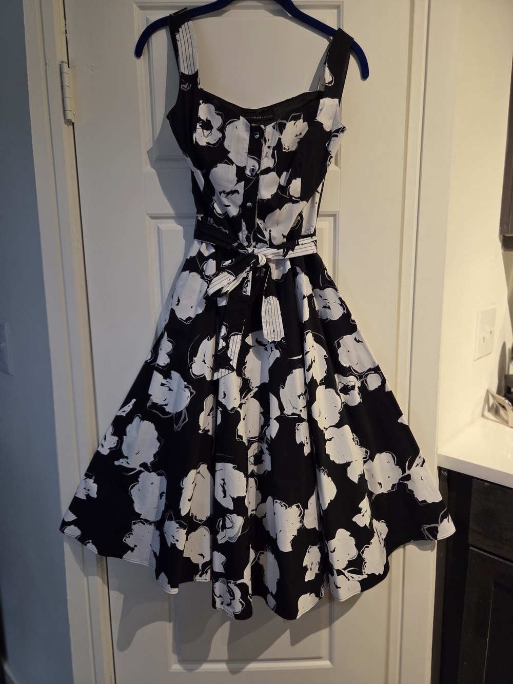 White House Black Market Black & White Floral Midi Dress